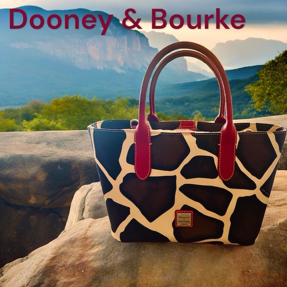 Dooney & Bourke Handbags - HOST PICK 🎉🎈🎉NWT Dooney & Bourke Shoulder Bag in Red Giraffe.
